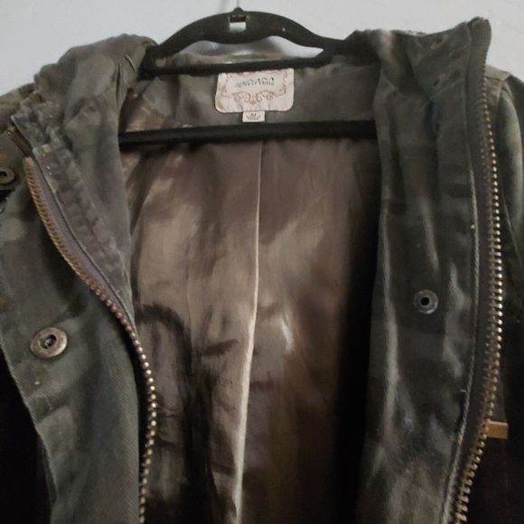 Zenana Outfitters  Jacket  Camouflage  Women's Size M,Pockers, Hoodie,17 Inch Of - Picture 11 of 16